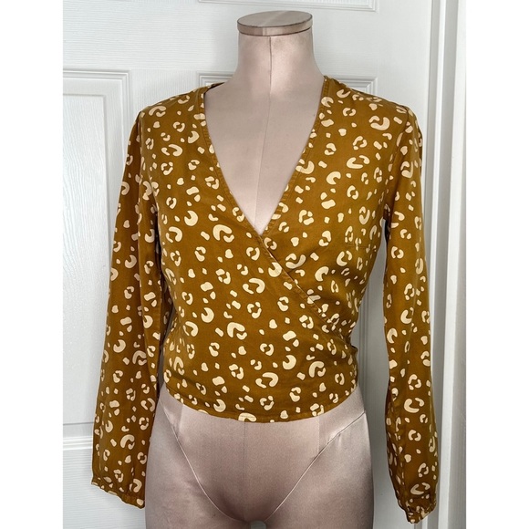Marine Layer Tops - Marine Layer Tie Printed wrap Top Sz S